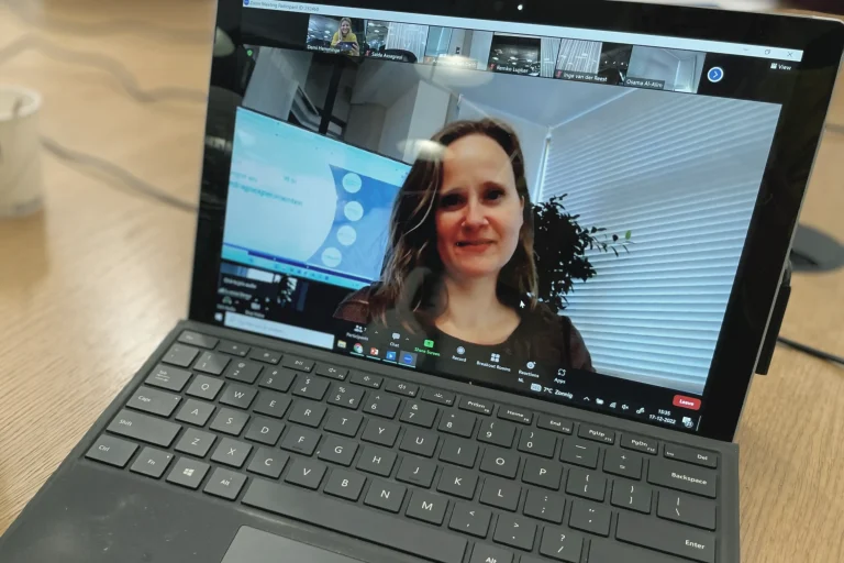 Deskundige begeleiding door ervaren therapeuten bij elke cognitieve gedragstherapie opleiding.