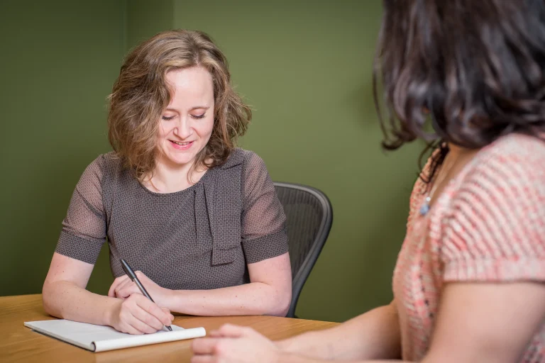 Inzicht begint met luisteren. Cognitieve gedragstherapie helpt patronen te doorbreken. #CGT